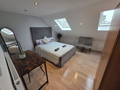 Family Triple Room | Desk, laptop workspace, free WiFi, bed sheets