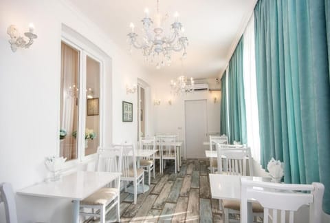 Free daily local cuisine breakfast
