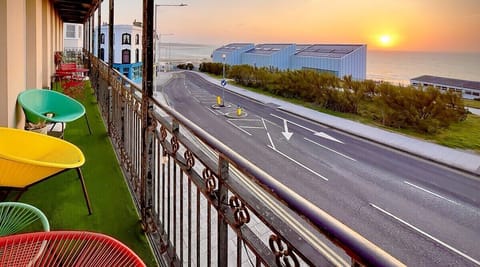The apartment not only has outstanding views but outdoor space to enjoy them from.
Great place for your morning coffee or a glass of wine whilst watching the sunset 