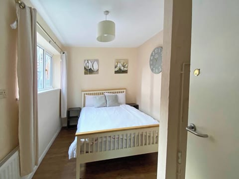 Basic Suite | 2 bedrooms, laptop workspace, free WiFi, bed sheets