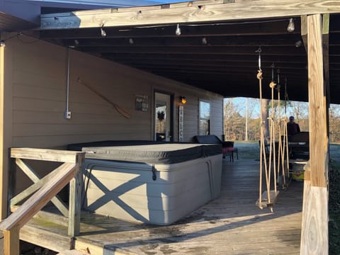 Millers Landing Hot Tub