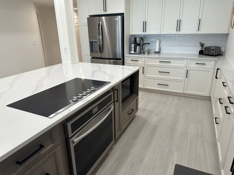 Induction Cooktop. Everything is brand new