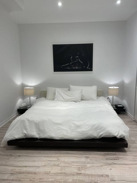 King bed with extra large pillows