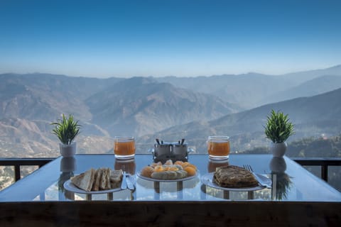 Daily buffet breakfast for a fee