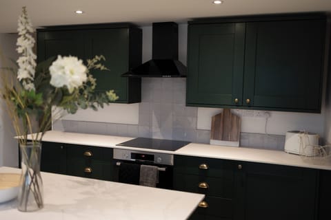 27880db5-7da9-4c58-98b7-01b03f8cd7c0