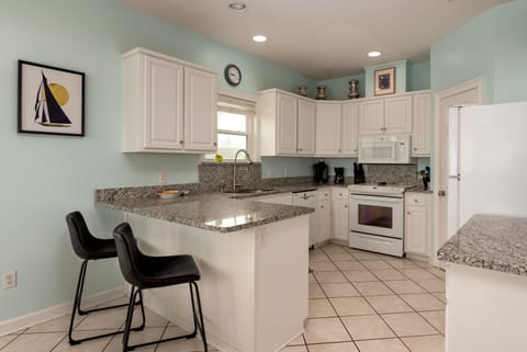 006 Casa Nova Modern Peninsula Kitchen