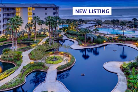 Seacrest grounds at twilight