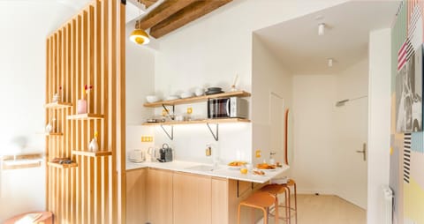 Studio 22 | In-room safe, blackout drapes, iron/ironing board, free WiFi