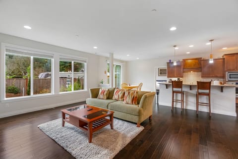 Deluxe House | Living area