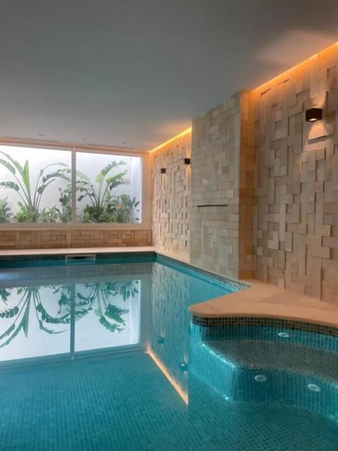 2 indoor pools