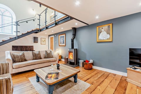 Chapel House Sitting Area - StayCotswold