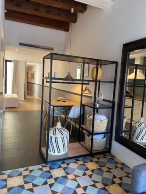 Studio | Living area | TV
