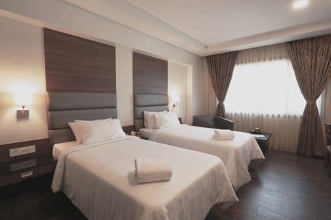 Citrus Room | 1 bedroom, premium bedding, in-room safe, desk