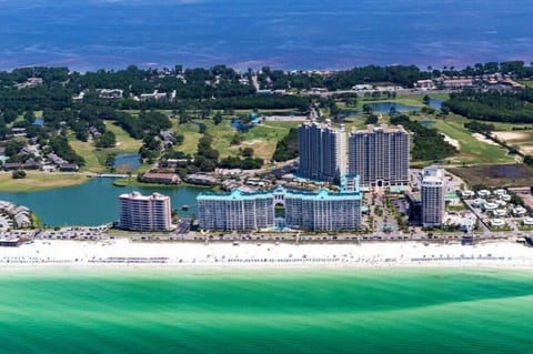 Condo, 2 Bedrooms | Aerial view