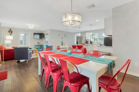 Bright dining space for big family meals and group gatherings.