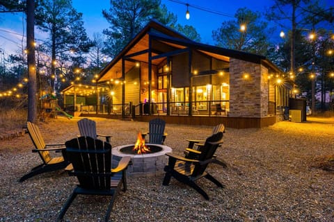 Woodsy Wonder - a 3 bedroom cabin in the woods!
