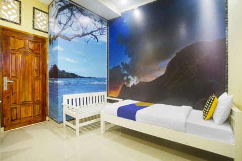 WiFi (free), bed sheets