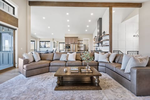 Living room upper level (1)