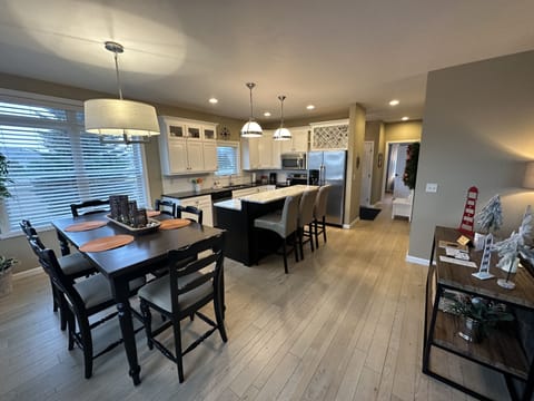 Luxury Condo | Individually furnished, iron/ironing board, free WiFi, bed sheets