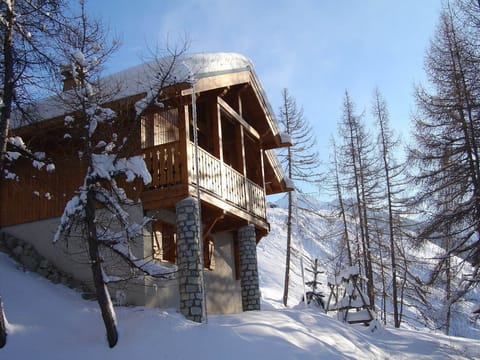 Holiday Home Exterior [winter]