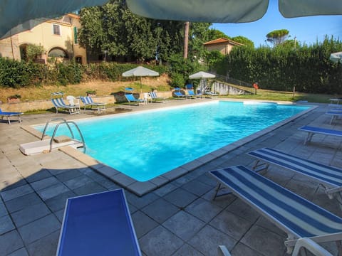 Holiday Home Swimming Pool