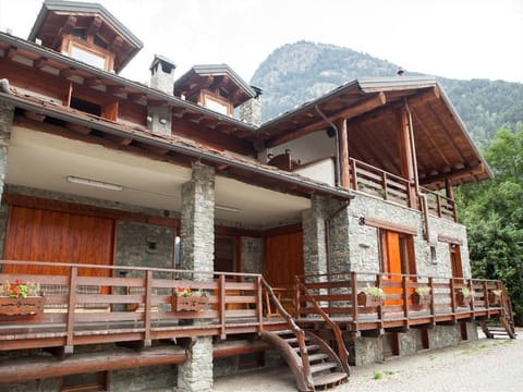 Holiday Home Exterior [summer]