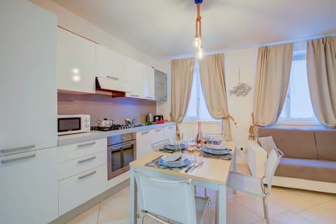 Kitchen and dining area