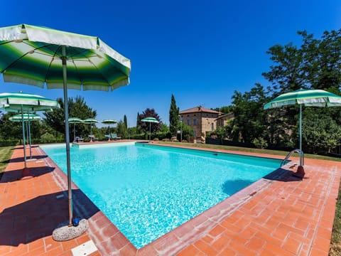 Holiday Home Swimming Pool
