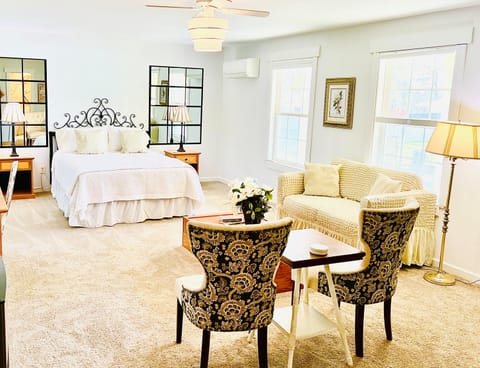 Soak up the natural light and relax on your comfortable queen size bed! 