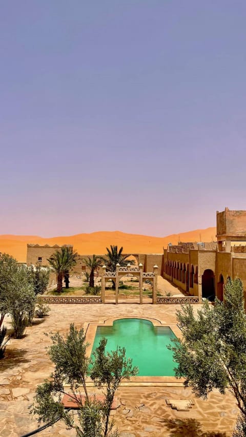 2 outdoor pools