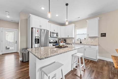 Full Kitchen & Patio Access