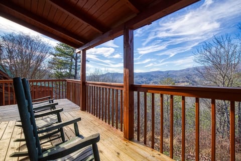 Patio with amazing mountain views, hot tub