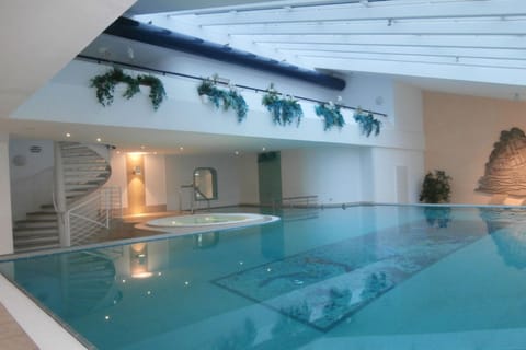Holiday Home Swimming Pool