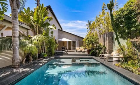 Private pool