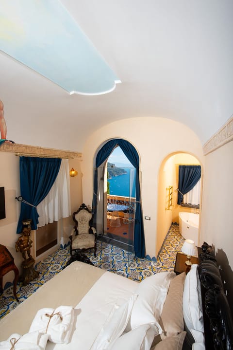 Deluxe Room, Sea View | Water view