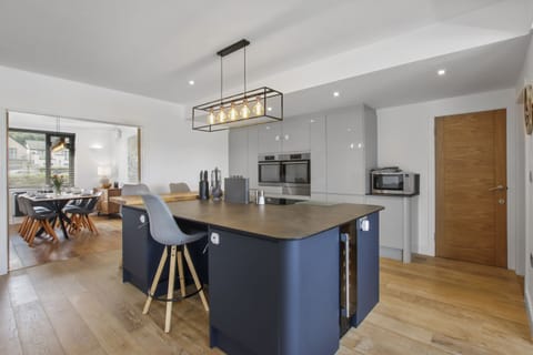 Ridgeview Kitchen Alt View