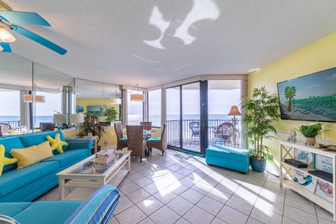 Welcome to Sunbird 703E, Beachheads Paradise