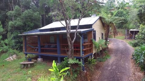 Circa. 1920.
Restored 2012. Parke behind the house.