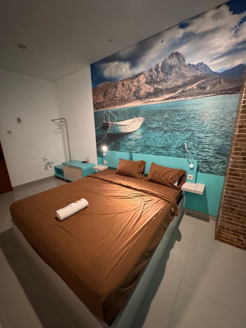 Premier Double Room | Desk, free WiFi, bed sheets