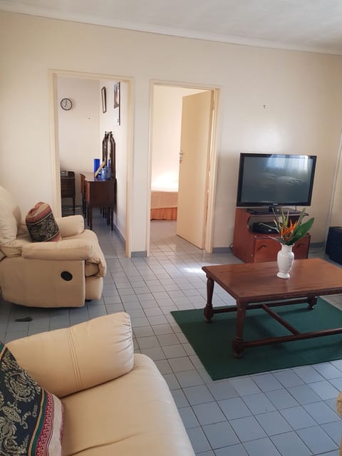 Cottage Lounge