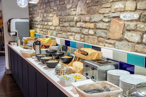 Daily buffet breakfast for a fee