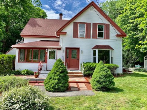 Wagon Wheel Farm House