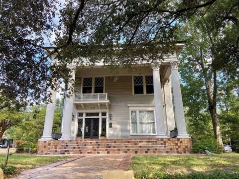 E6e30ab8 7a89 4eef a0b0 4c4a0247425d