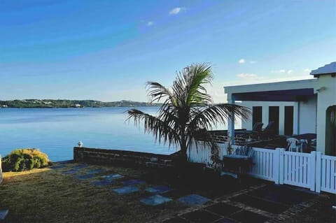 Water views from every angle.