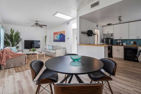 Basic House | Living area