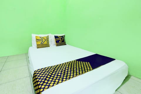 Standard Double Room | WiFi (free), bed sheets