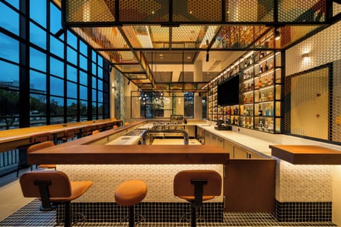 Sports bar