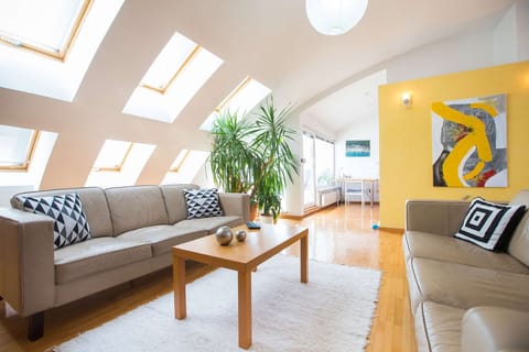Living room. Sitting area