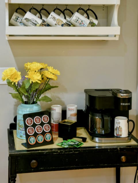 Coffee bar w/ starter pack of pods, coffee grounds, tea and creamer/sugar