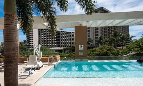 The Grand Islander, a Hilton Grand Vacations Club_1.jpg